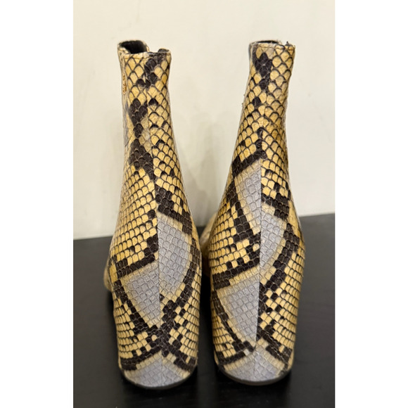 NEW TORY BURCH BANANA EMBOSSED SNAKESKIN LEATHER CHELSEA ANKLE BOOTIES BOOTS 6.5 - Picture 10 of 16